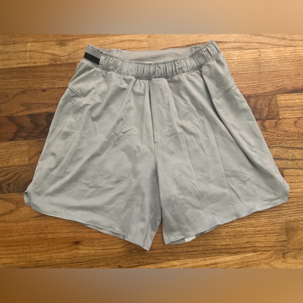 Lululemon Shorts Men’s Sz XS Gray Camo Surge Bottoms Lined Drawstring Gym